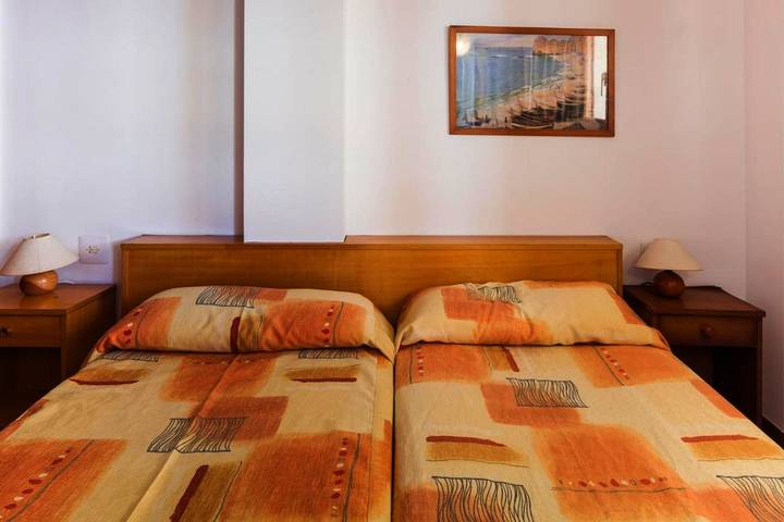 Gîte pour 5 personnes, avec balcon et piscine dans Playa d'en Bossa - 4