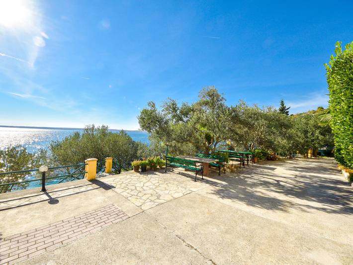 Ferienwohnung für 4 Personen, mit Terrasse und Garten in Zadar - 2