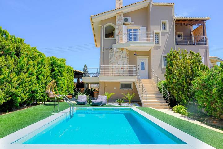 Ferienhaus für 8 Personen, mit Pool und Garten sowie Ausblick - 1