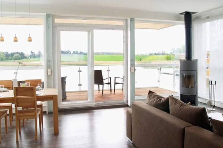 Hausboot für 6 Personen, mit Balkon am Greifswalder Bodden