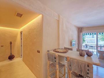 Apartment for 4 People in Playa de la Rada, Estepona, Photo 1