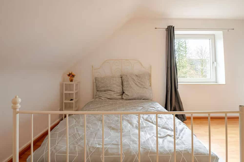Entire apartment, Sleep For Two near airport 10 min in Hamburg Schnelsen, Hamburg