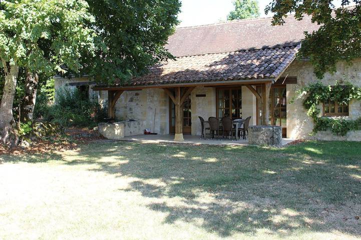 Location de vacances pour 3 personnes à Faux (Dordogne)