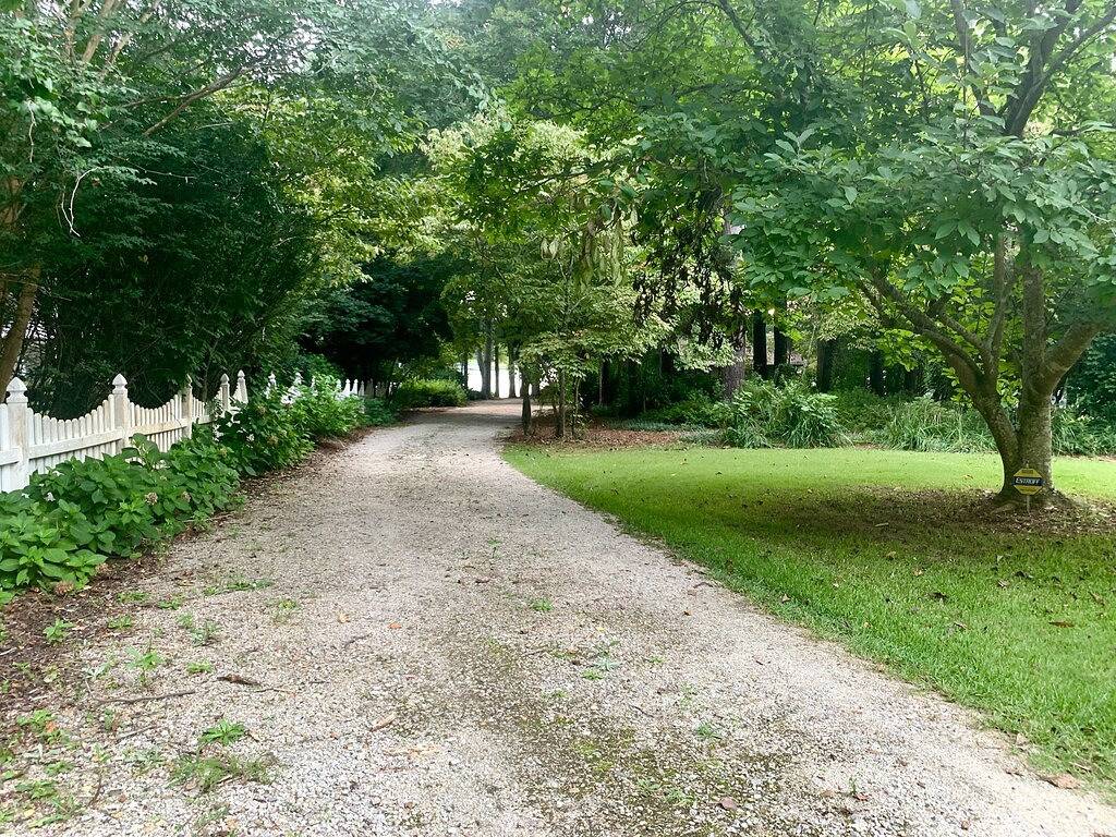 Lake Oconee Breathtaking Sunsets and Tons of Lake Frontage in Lake Oconee