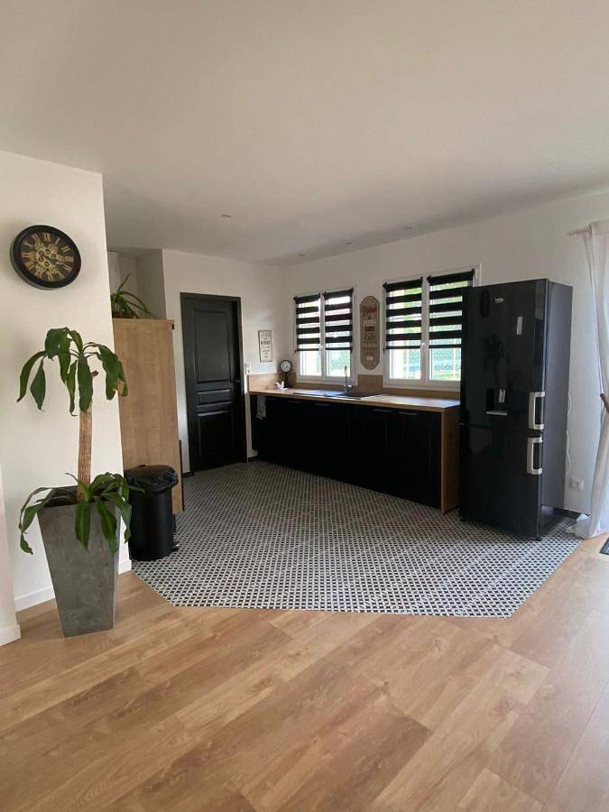 One-Bedroom House in Cuvilly, Oise