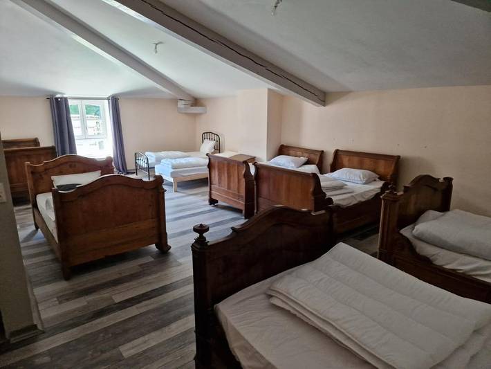 Hôtel pour 2 personnes, avec vue ainsi que terrasse et jardin dans Le Vernet-Chaméane - 2