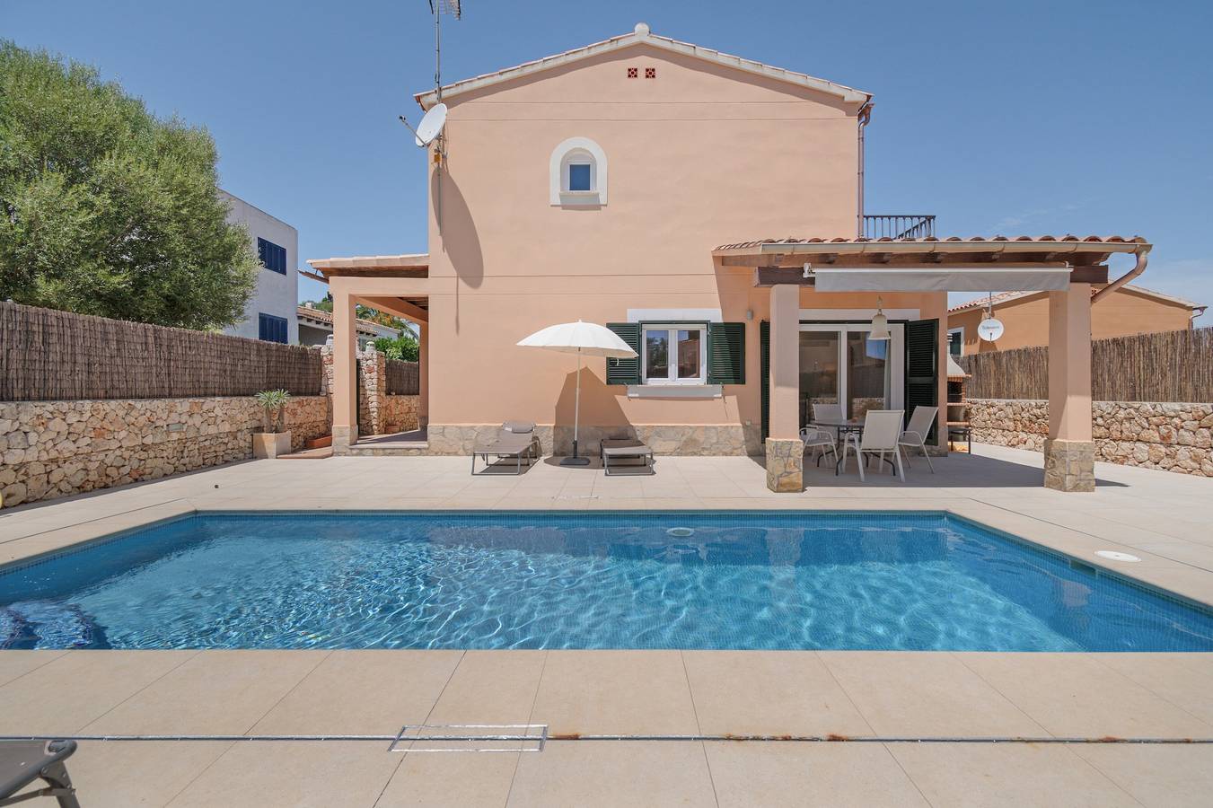 Villas 2meet La Yuca – Casa vacanze con piscina privata a Cala Romántica in S'Estany d'en Mas, Manacor