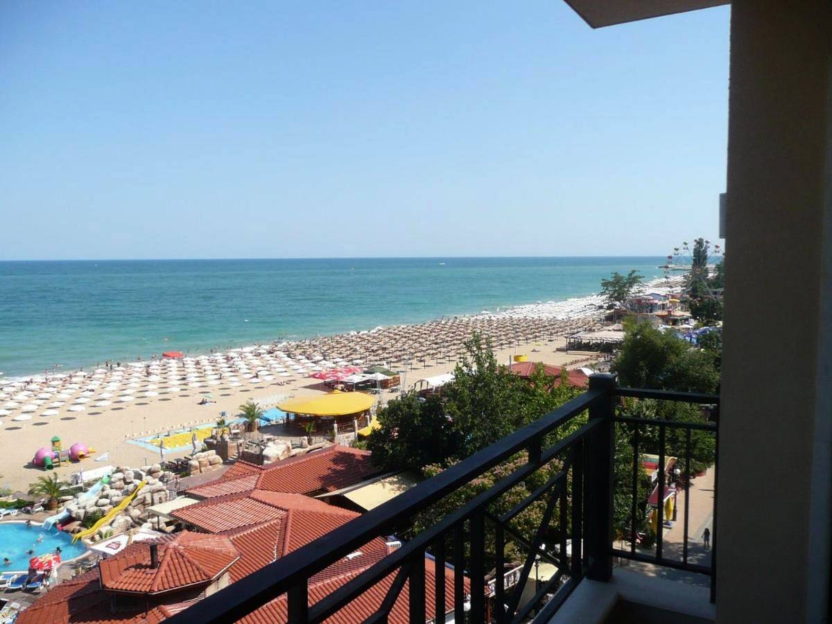 Ganze Wohnung, Ferienwohnung für 4 Personen mit Terrasse in Varna, Oblast Varna