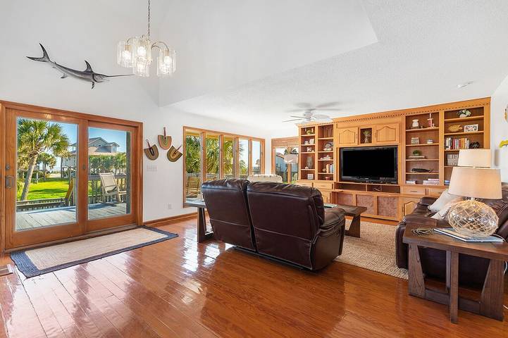 Vacation house for 9 people, with terrace in Folly Beach