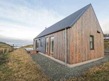 Log Cabin for 4 People in Milovaig, Isle of Skye, Photo 4