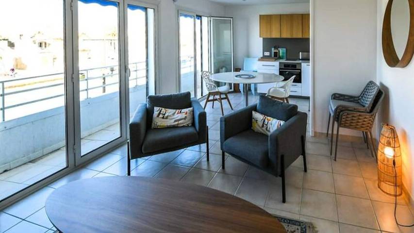 Gîte pour 7 personnes, avec balcon dans Le Vieux Phare Du Grau Du Roi - 4