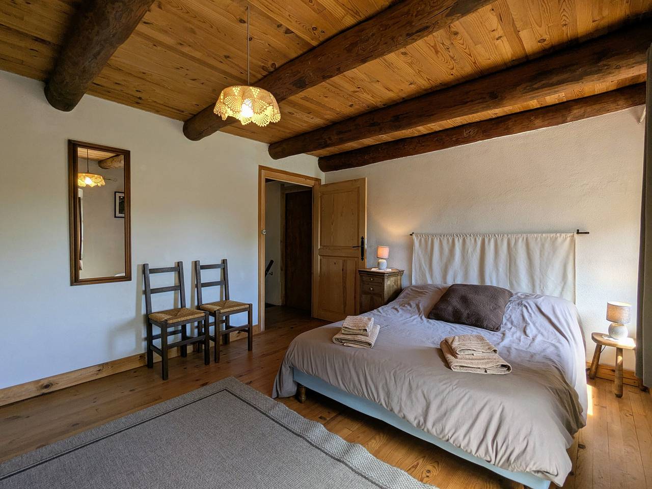 Komfortables Familienhaus, Haustiere erlaubt, Parkplatz vor Ort in Rosières, Haute-Loire