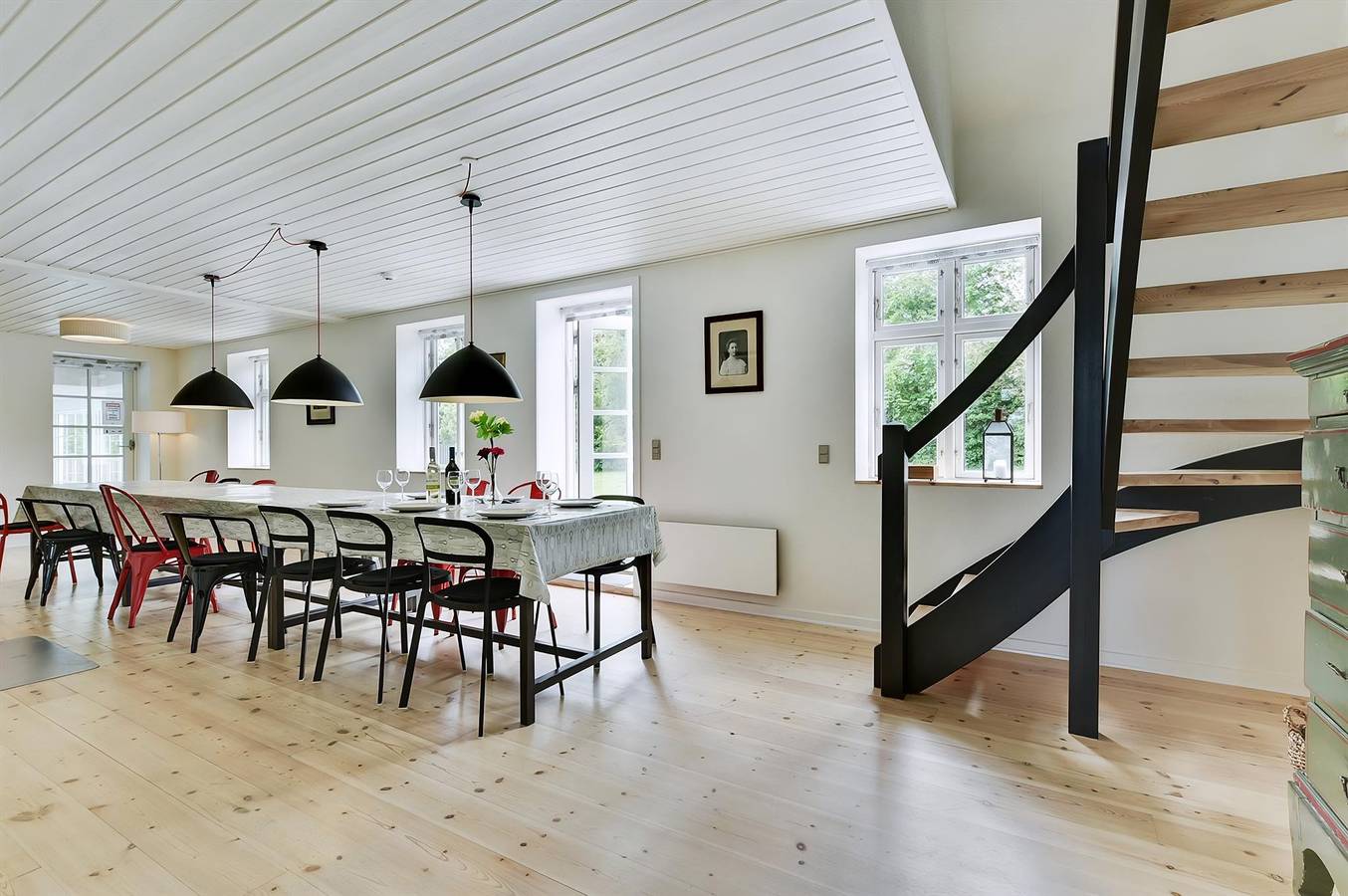 Stunning home in Rudkøbing w/ Wifi, 8 Bedrooms and Indoor swimming pool in Spodsbjerg, Langeland