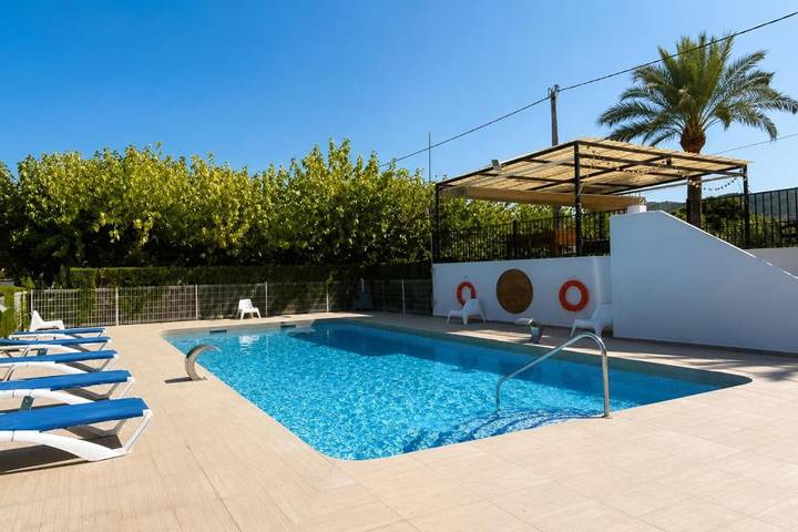 Bungalow für 2 Personen, mit Terrasse und Garten sowie Kinderpool und Pool in Benidorm - 2