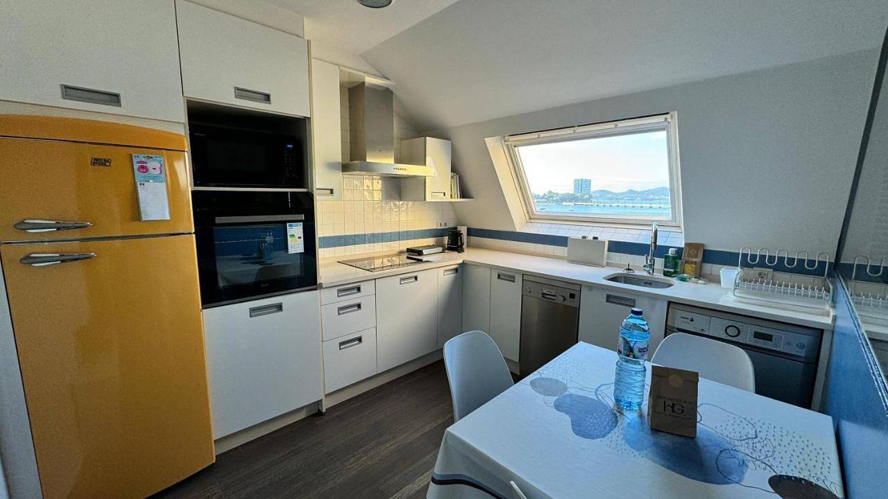 Apartamento entero, Atico en la playa de Canido - Homey Galicia in Praia do Xunqueiro (Vigo), Vigo