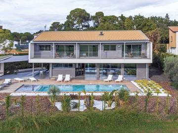 Cottage pour 8 personnes, avec piscine et sauna dans Golf de Montpellier Massane