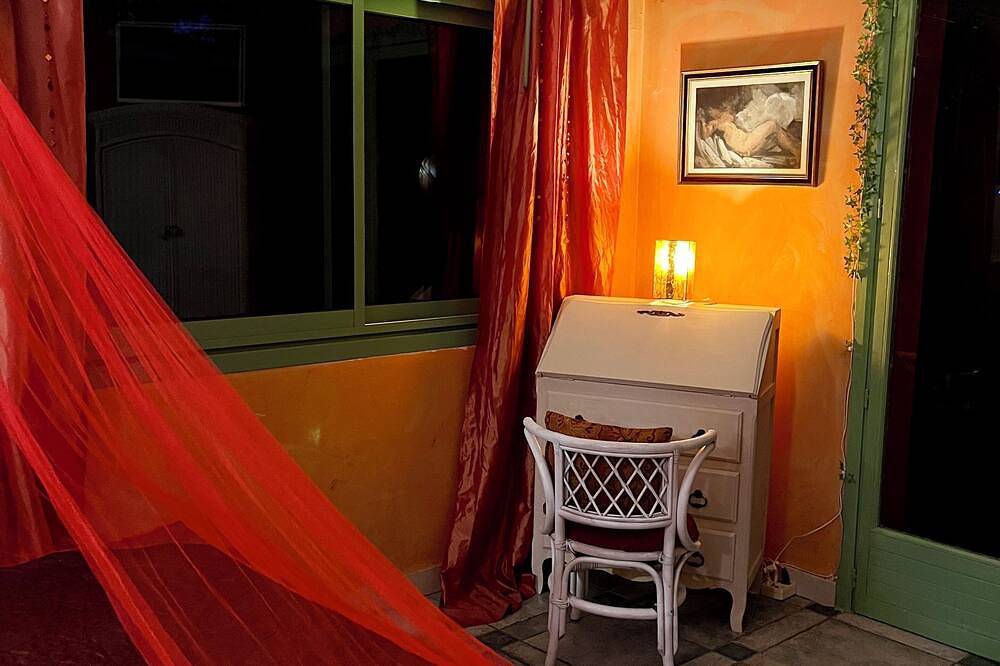 Mas des Vignes hacienda B&B - Maison- gates of Paris -Suresnes- Bois de Boulogne in Suresnes, Altos del Sena