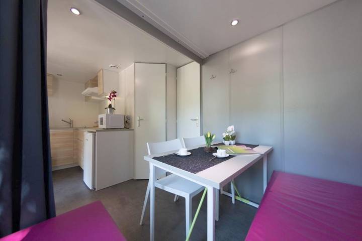 Camping pour 6 personnes, avec piscine et terrasse à Six-Fours-les-Plages - 4