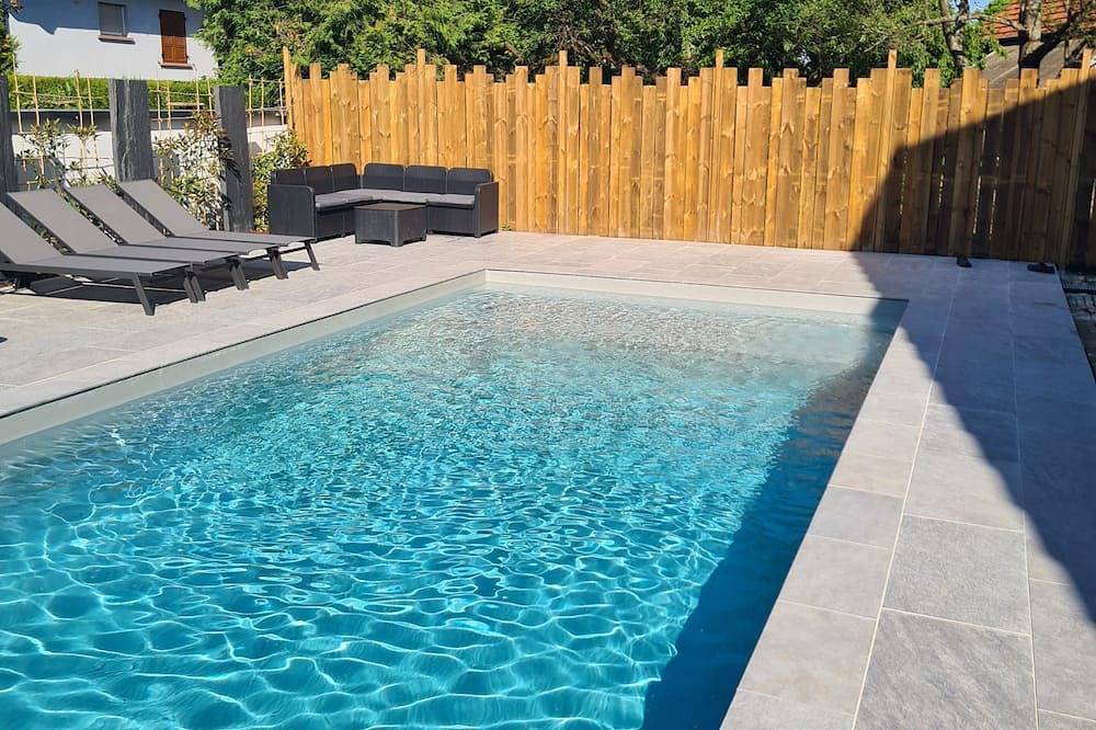 Logement privée dans Belle Villa avec Piscine in Dalhunden, Nord de l'Alsace