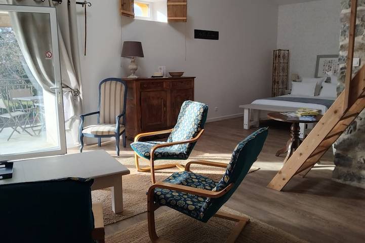 Location de vacances pour 4 personnes, avec jardin à Charols - 3
