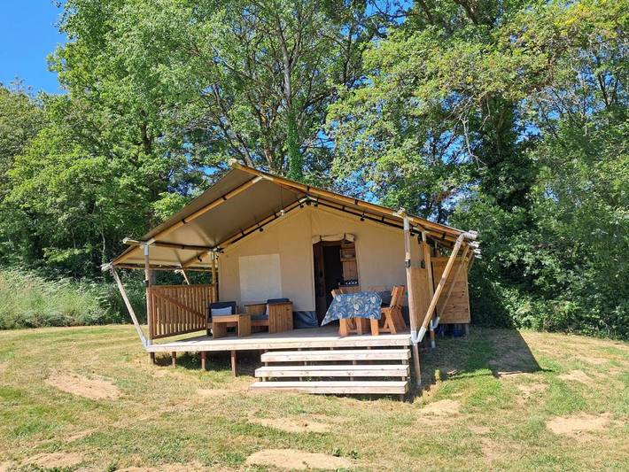 Gîte pour 4 personnes, avec Terrasse ainsi que Piscine et Vue à Saulgond - 4