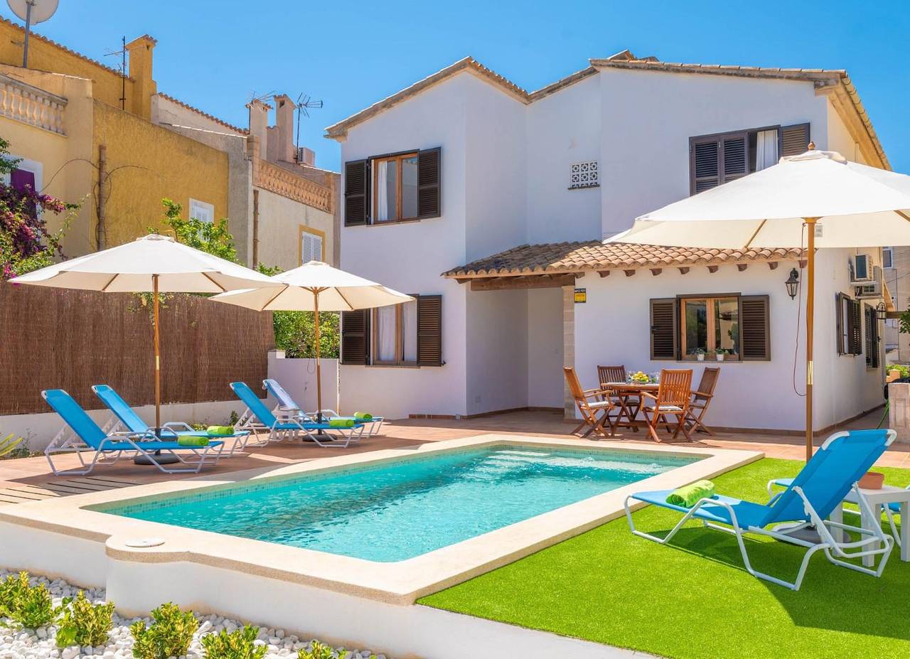 Ca'N Torronet -  Encantadora casa de verano con piscina privada y cerca de la playa. Wifi gratis. in Puerto de Alcúdia, Alcúdia