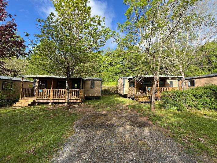 Location de vacances pour 5 personnes, avec vue ainsi que jardin et piscine à Collonges-la-Rouge - 4