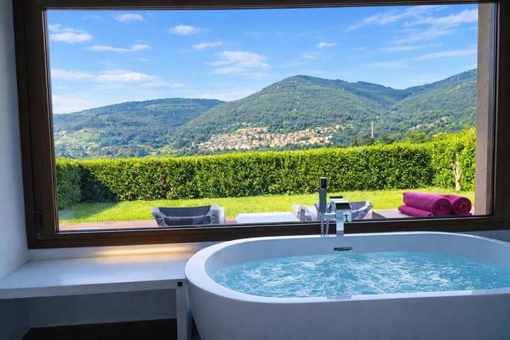 Casa de vacaciones para 4 personas, con vistas y jardín, Se admiten mascotas en Galicia