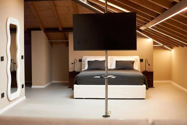 Apartamento para 2 personas, con sauna y jacuzzi en Parma