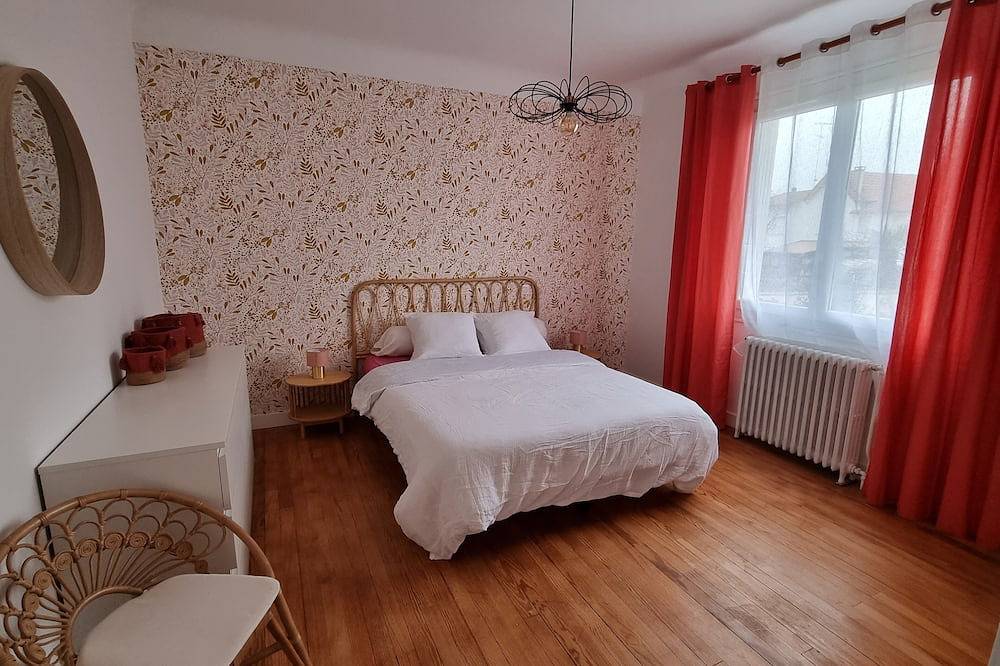 Maison Rénovée en Ville. Le Calme D'une Impasse à 5min à Pied de L'hyper Centre in Bergerac, Périgord Pourpre