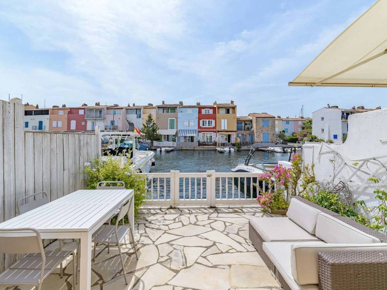 House with Ac and Wi-Fi, private mooring near the beach in Port Grimaud, Grimaud
