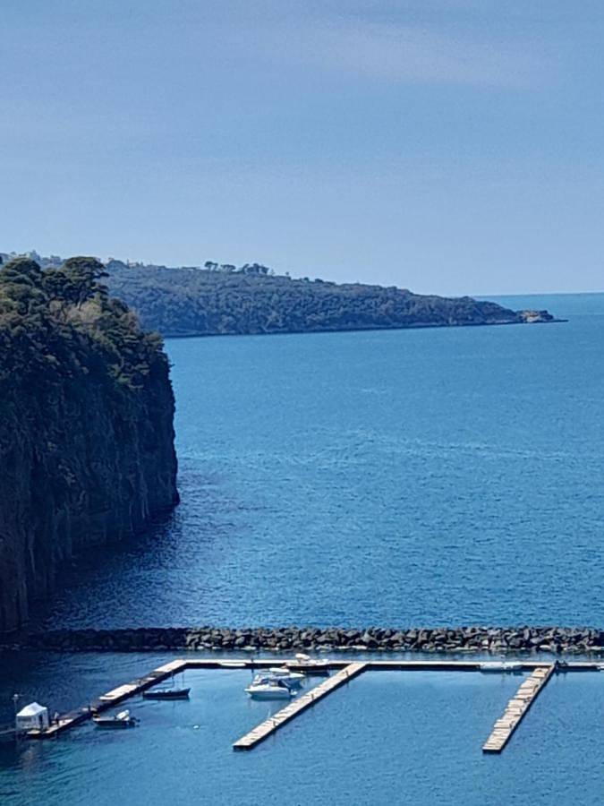 Double Room with Private Bathroom in Piano di Sorrento, Napoli e dintorni