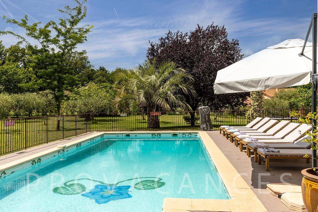 Holiday home on a large plot with a nice pool in Callian in Callian, Region de Draguignan