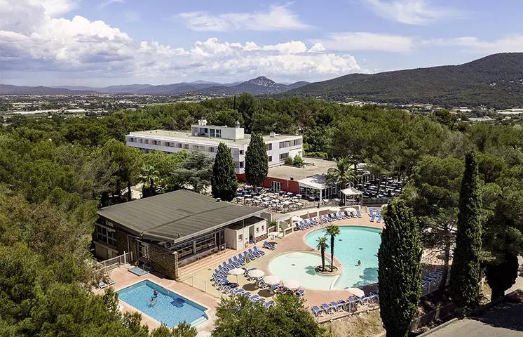 Ferienwohnung für 4 Personen, mit Pool und Terrasse sowie Sauna - 1