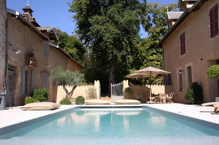 Chambre d’hôte pour 2 personnes, avec piscine et jardin dans Beaujolais - 2