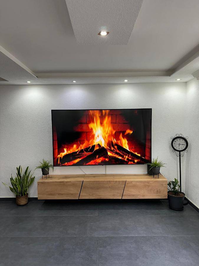 Three-Bedroom Home in Ortsbezirk Ludwigshafen-Oppau, Ludwigshafen