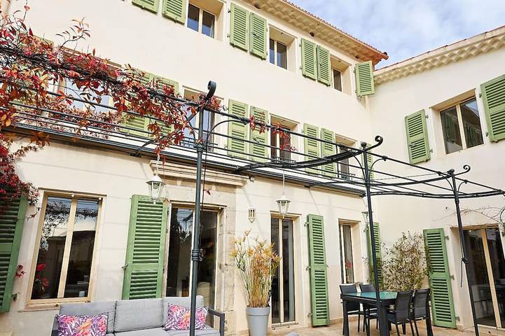 Villa pour 8 personnes, avec jacuzzi à Toulon