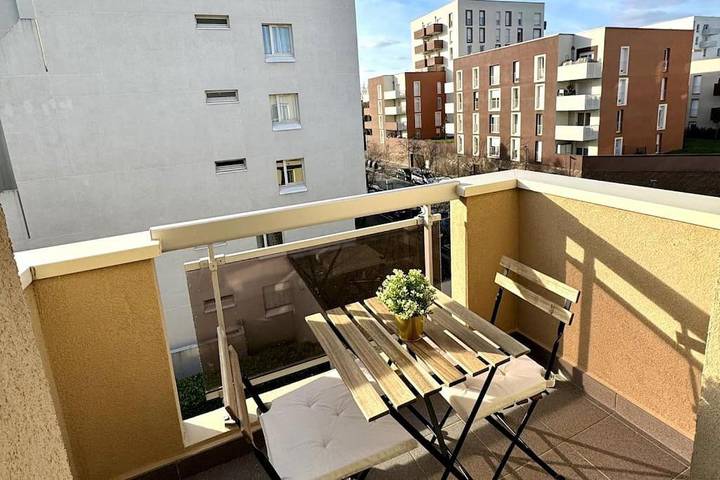 Gîte pour 3 personnes, avec balcon et vue dans Bois Guillaume - 3