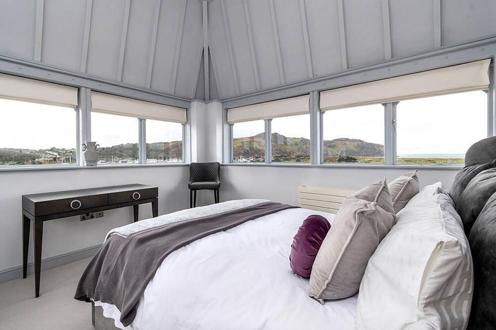 Deganwy Tower Apartment in Deganwy, Conwy region