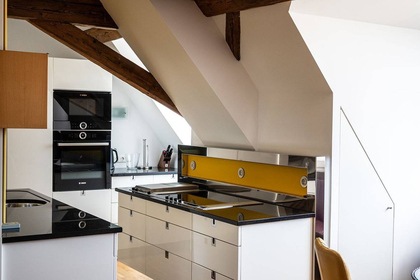 Ganze Wohnung, Große Dachgeschosswohnung im Herzen von Bregenz in Bregenz, Bodensee-Vorarlberg