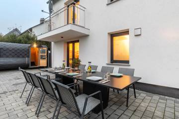 Ferienhaus für 8 Personen, mit Garten und Sauna sowie Whirlpool und Kinderpool, kinderfreundlich in Winterberg