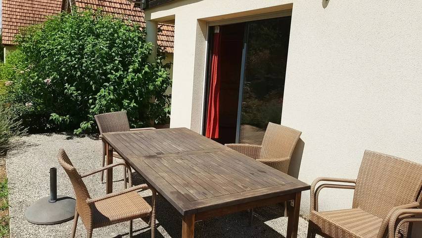 Acogedora casa Le Bourg con piscina in Le Bourg, Parque Natural Regional Causses du Quercy