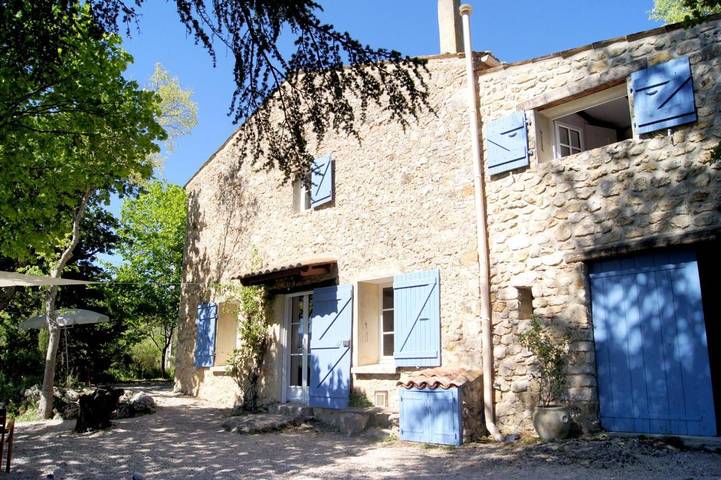 Location de vacances pour 10 personnes, avec vue ainsi que piscine et jardin à Condorcet - 4