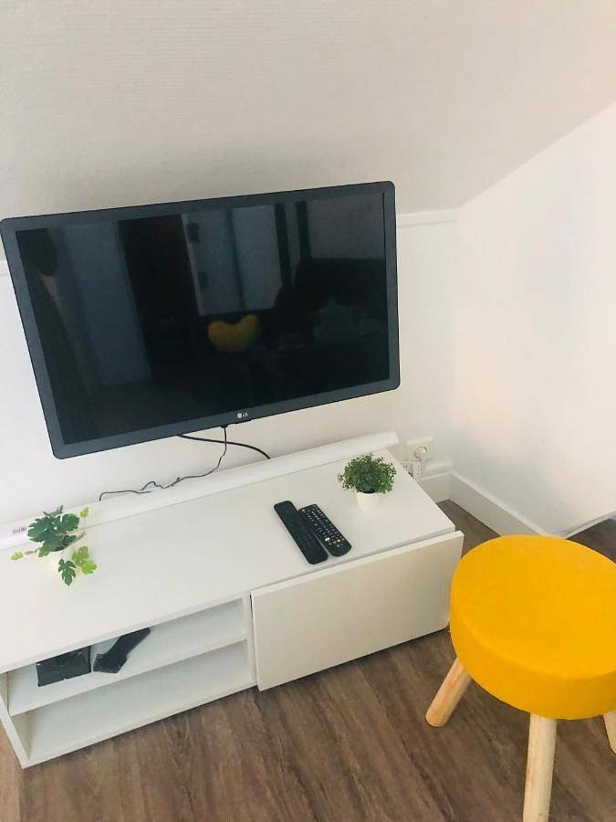 Appartement entier, One-Bedroom Apartment in Vincennes, Val-de-Marne