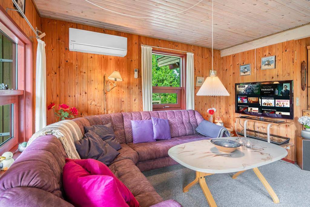 Gemütliches Ferienhaus mit Sauna und Kaminogen auf einem Naturgrundstück in Nørre Nebel, Varde