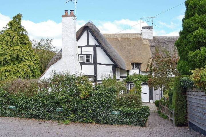 Log cabin for 2 people, with pets in Stratford upon Avon