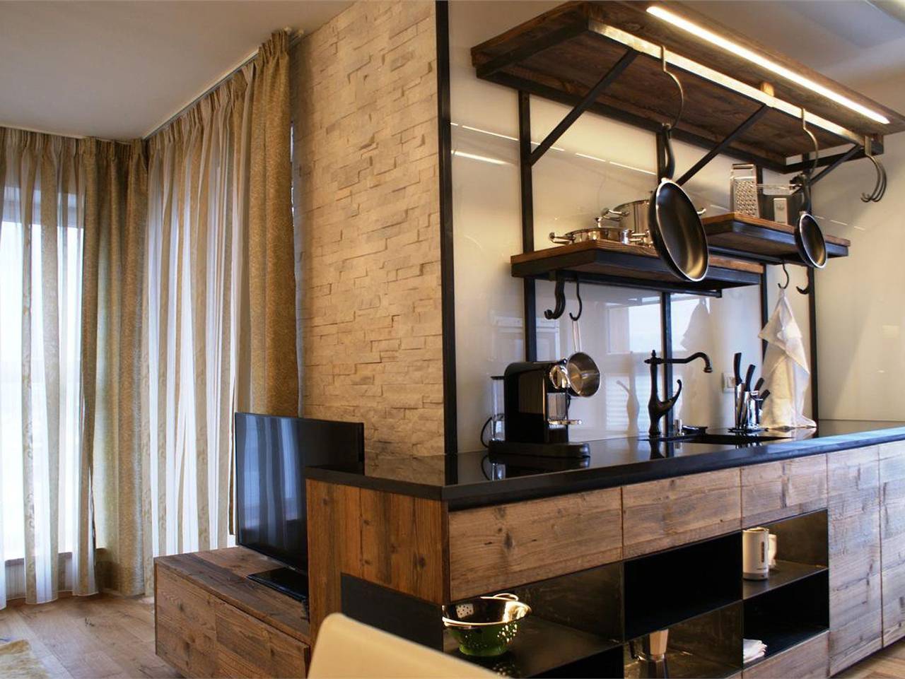 Ganze Ferienwohnung, App. La vie Deluxe - Deluxe Spa Appartement mit Jacuzzi, Privater Sauna, Home Entertainment in Sand in Taufers, Zillertaler Alpen