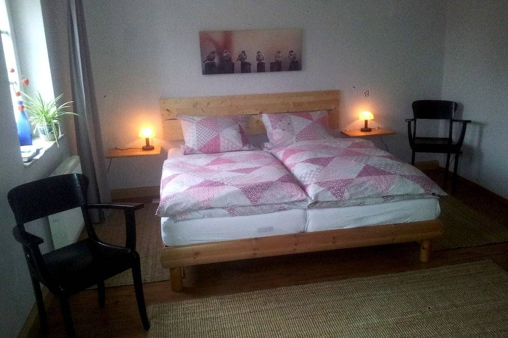 Apartamento entero, Soleado apartamento a las puertas de los Montes Metálicos, cerca de la ciudad de Zschopau in Gornau, Montes Metálicos