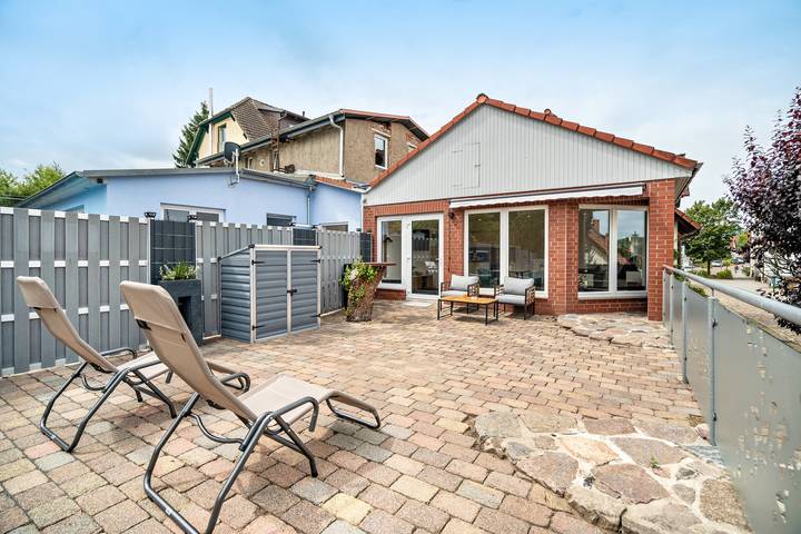 Ferienwohnung für 2 Personen, mit Garten und Seeblick in Carwitz