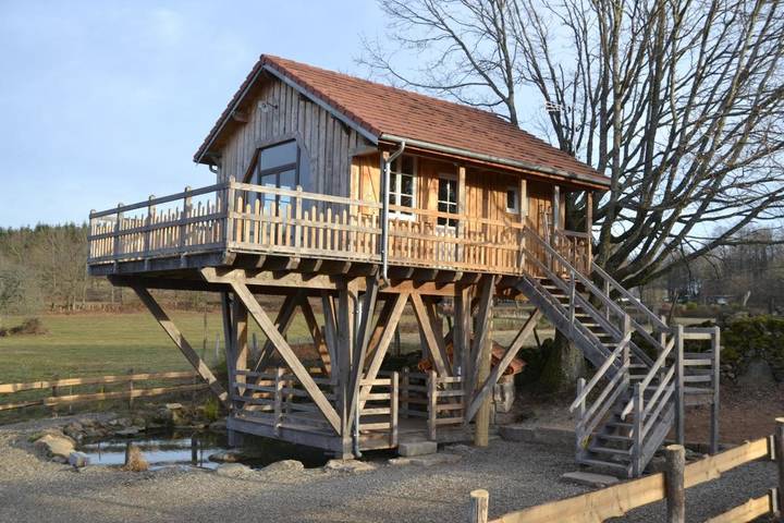 Gîte pour 5 personnes, avec balcon ainsi que vue et jardin, adapté aux familles dans Saint-Sernin-du-Bois - 3